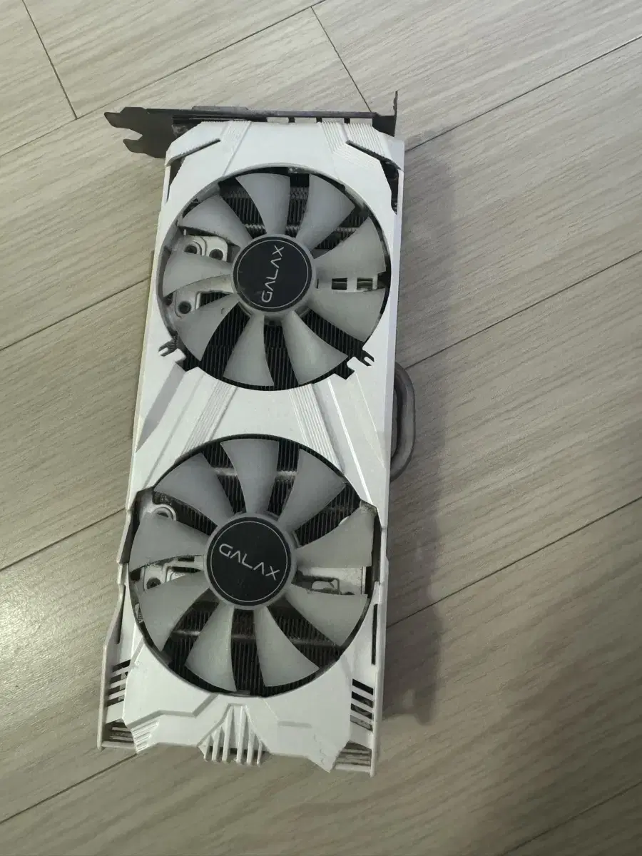 Gtx1060 6G 갤럭시 화이트 그래픽카드